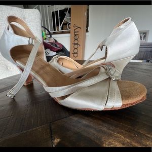 Very Fine Salsera Dance Shoe